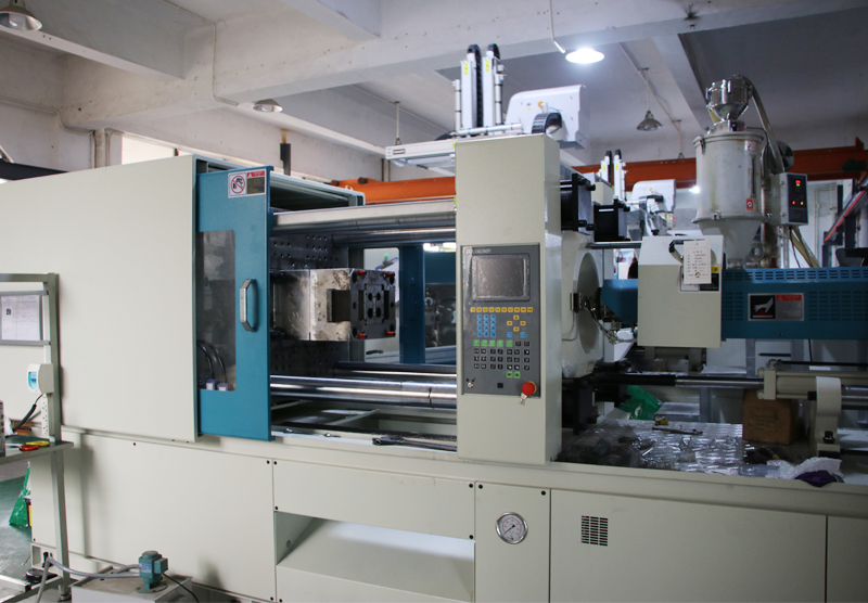 模具2.jpg 模具2.jpg