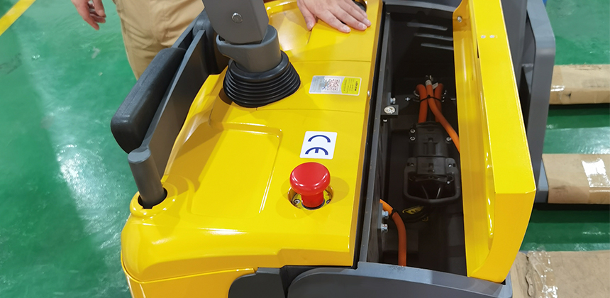 叉車充電插頭3.jpg 叉車充電插頭3.jpg